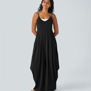 Wide leg jumpsuit with pockets